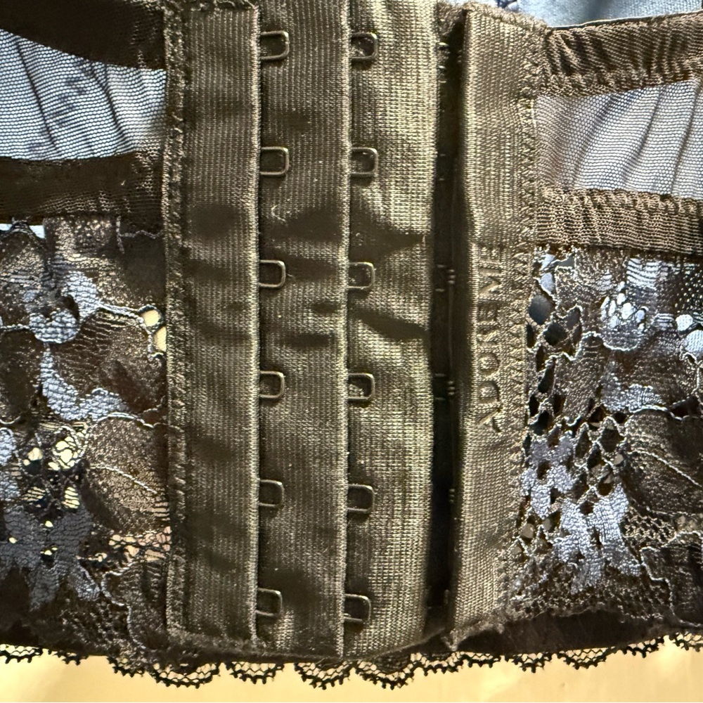 Elegant Lace Bralette in Navy Blue & Black - Picture 5 of 5